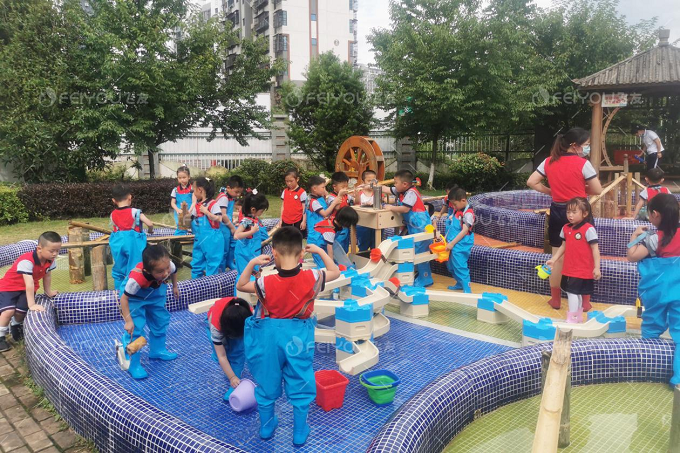 幼兒園沙水玩具讓幼兒玩出創(chuàng)意、玩出價(jià)值